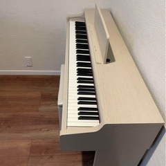 電子ピアノ　ホワイト　YAMAHA