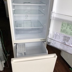 福岡市内配送無料　2021年　AQUA アクア AQR-17K（W） [冷蔵庫（168L・右開き） 2ドア ミルク]