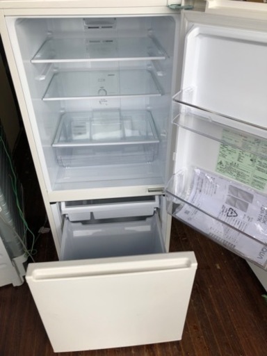 福岡市内配送無料 2021年 AQUA アクア AQR-17K（W） [冷蔵庫（168L・右