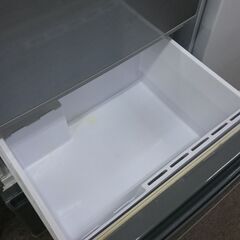 （お買い上げありがとうございます）アクア　3ドア冷蔵庫272L　２０１７年製　AQR-271F　60ｃｍ幅　　ｼﾙﾊﾞｰ　真ん中冷凍室　　高く買取るゾウ八幡東店