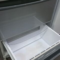 （お買い上げありがとうございます）アクア　3ドア冷蔵庫272L　２０１７年製　AQR-271F　60ｃｍ幅　　ｼﾙﾊﾞｰ　真ん中冷凍室　　高く買取るゾウ八幡東店