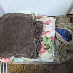 シングルサイズ毛布　東京西川、ニトリ