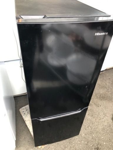 市内配送無料　ハイセンス 冷蔵庫 幅48cm 150L パールブラック HR-D15CB 2ドア 右開き 自動霜取り コンパクト