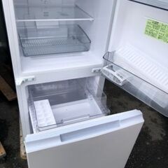 市内配送無料　2022年式　シャープ SHARP 冷蔵庫(幅49.5cm) 152L つけかえどっちもドア 2ドア ホワイト SJ-D15G-W