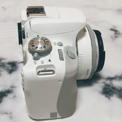 Canon EOS kiss X7 白 ホワイトボディパンケーキレンズ バッテリー2個