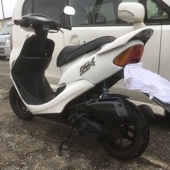 AF34ライブディオ ZX仕様4月までの値段