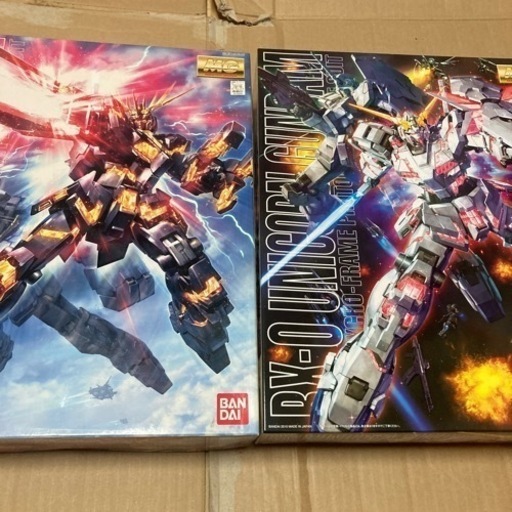 MG ユニコーンガンダム とバンシィ
