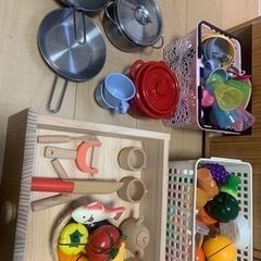 まとめ売り価格】トッドル キッチン おままごと 冷蔵庫 小物一式付き