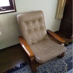 『お取引中』家具 1人掛け椅子　ソファ　2つ　サイドテーブル付き