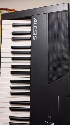 ALESIS Concert 電子ピアノ フルサイズ・セミウェイト88鍵盤 Amazon