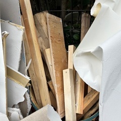 無料【木材】家具と小部屋の解体後木材