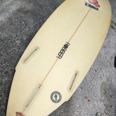 アルメリックサーフボード　ROBEER 5.9スポーツ マリンスポーツ