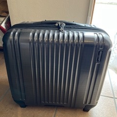 キャリーケース　スーツケース　　　　