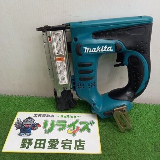 マキタ makita PT351D 充電式ピンタッカ　18Ｖ【野田愛宕店】【店頭取引限定】【中古】管理番号：ITCSLVPHBLW2