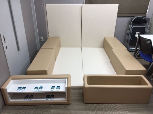 ◎ 相分家具製作所 キッズルーム プレイマット10点セット マット高さ5㎝ 長さ180㎝ 目立つ傷なし 椅子破れややあり