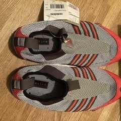 adidasシューズ  25.5cm