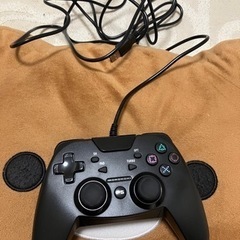 PS4用有線コントローラー