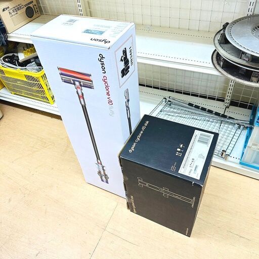 ダイソン/dyson 掃除機 V10Fluffy SV12?  2018年製 ドックスタンド