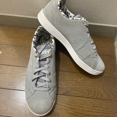 Adidas ♡24-23.5センチ　春スニーカー　大人グレー