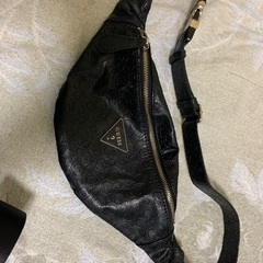 GUESS ショルダーバック