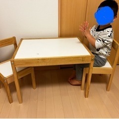 IKEAキッズテーブルイスセット