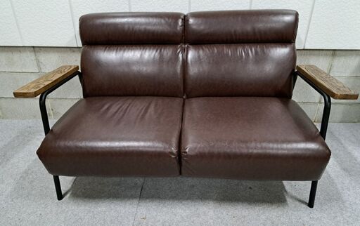 マナベインテリアハーツ 合皮 2人用 ラブソファ 未使用に近い美品 幅144cm×奥行85cm×高さ82cm（座高42cm）