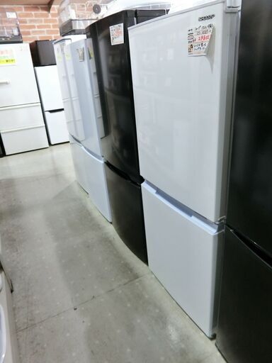 シャープ 152L 冷蔵庫 SJ-15E9-W 2022年製【モノ市場東海店】141