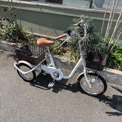 商談中　美品♪ 大人用三輪車 SWING CHARLIE ロータイプ