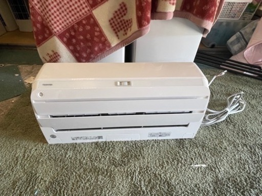 【リサイクルサービス八光】2021年製　東芝　RAS-H401E9R（W） 14畳用/100V　大清快　ルームエアコン