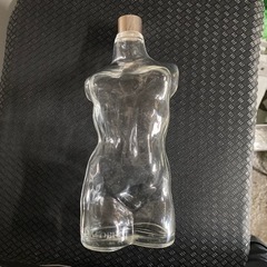 ガラス製ボトル
