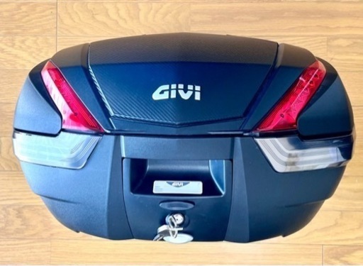 中古美品】モノキーケース GIVI V47NN 未塗装(カーボン調パネル) Yahoo