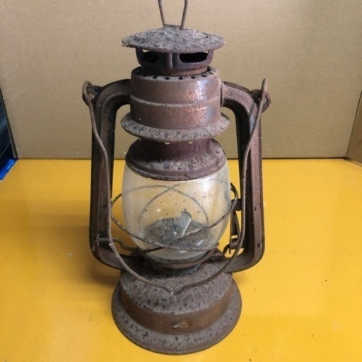 石油ランプ　骨董品？