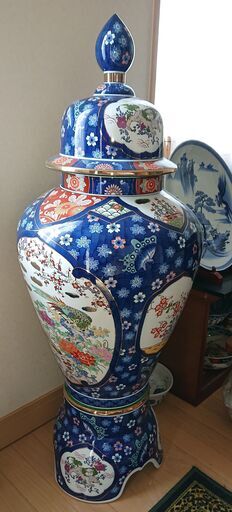 山口市、金蘭手 色絵大壺￥25000高さ116cm花鳥風月極彩色3分割で積み重ね美品