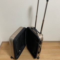 【受付終了】スーツケース　タイヤ360度回転　中古