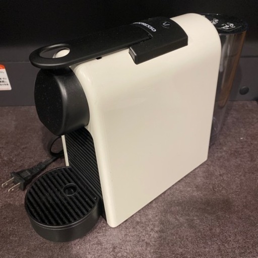 ネスプレッソ  コーヒーメーカー