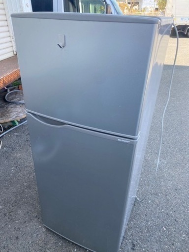 福岡市内配送無料　シャープ SHARP SJ-H12B-S [直冷式冷蔵庫（118L・右開き） 2ドア シルバー系]