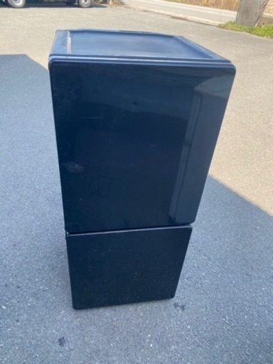 福岡市内配送無料　ユーイング U-ING UR-F110H-K [冷蔵庫 （110L・右開き） 2ドア ギャラクシーブラック]
