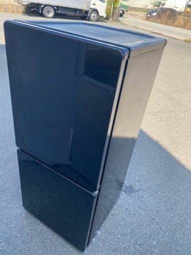 福岡市内配送無料　ユーイング U-ING UR-F110H-K [冷蔵庫 （110L・右開き） 2ドア ギャラクシーブラック]