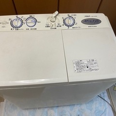 決まりましたAQUA  二層式　洗濯機