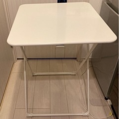 IKEA   折りたたみアイアンテーブル　ホワイト