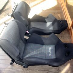 いすゞ純正レカロ