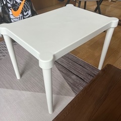 IKEA 子供用テーブル