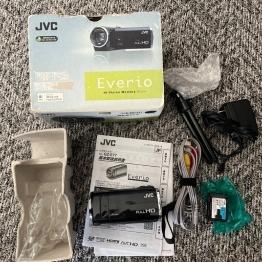 【値下げ】ビデオカメラJVC GZE77  純正+大容量バッテリー　+脚立
