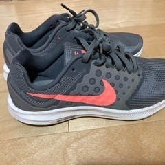 NIKEナイキ　22.5スニーカー  美品