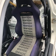 BRIDEセミバケットシート