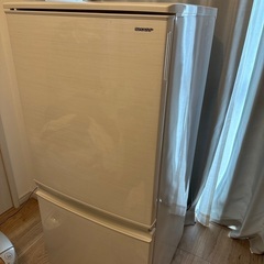 SHARP 2018年製　冷蔵庫　137L 3000円