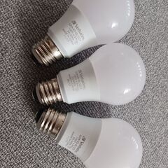LED電球E26口金(３つあります)
