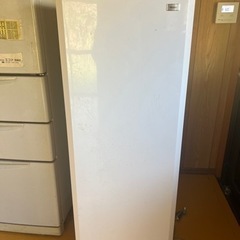 電気冷凍庫
