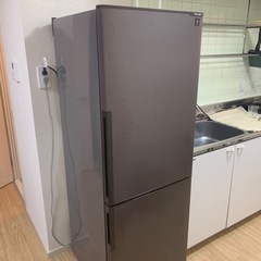 SHARP   271Lリットル　冷蔵庫　2018年製