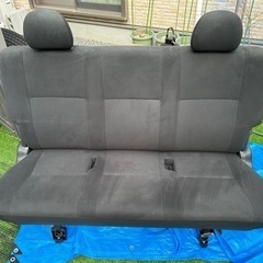 ハイエースセカンドシート